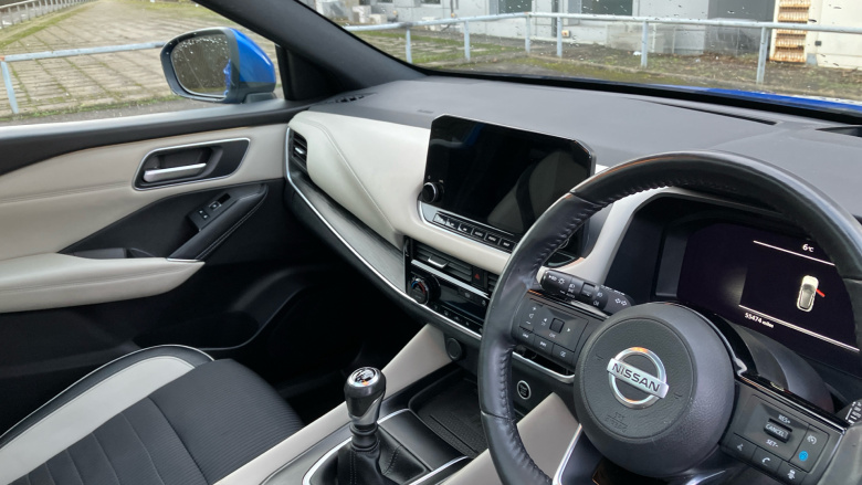 Nissan Qashqai 1.3 DiG-T MH Tekna 5dr Petrol Hatchback